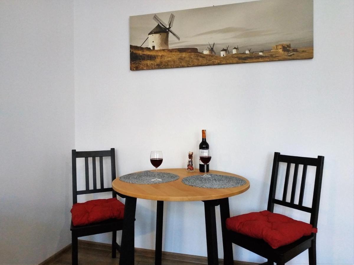 Theapartments Radwanska Łódź Exteriör bild